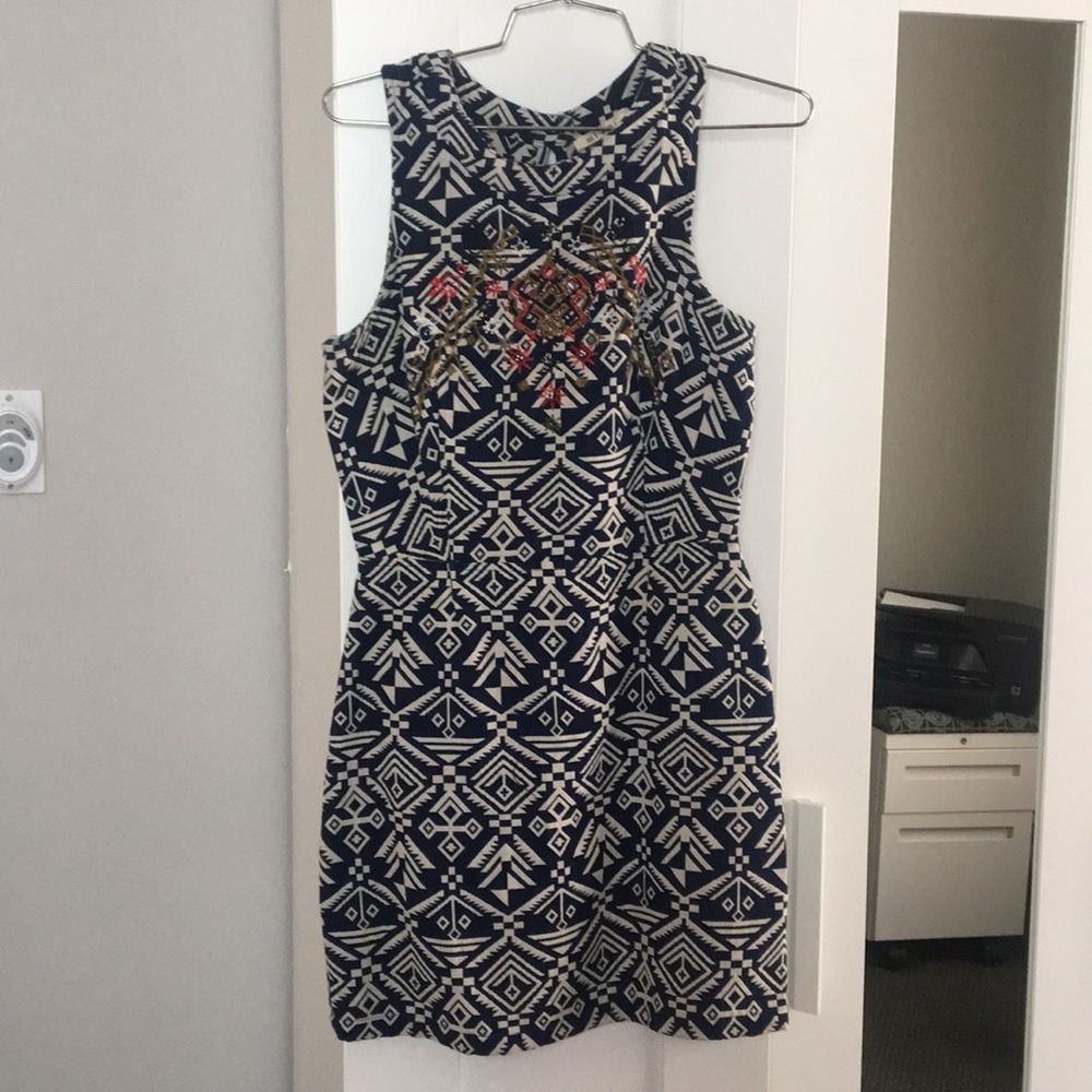 Francesca’s embroidered dress, keyhole in the back